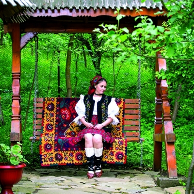 Calendar cu imagini Romania, 31.5 x 48 cm, 12 file, 2026